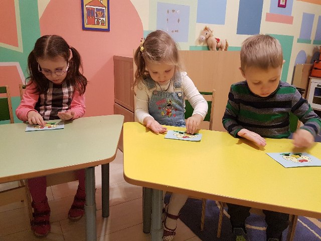 Занятие с детьми в Радуге
